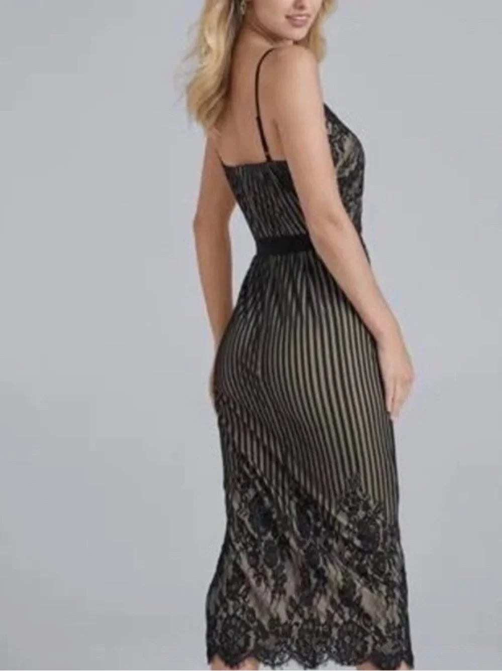 VENUS black lace